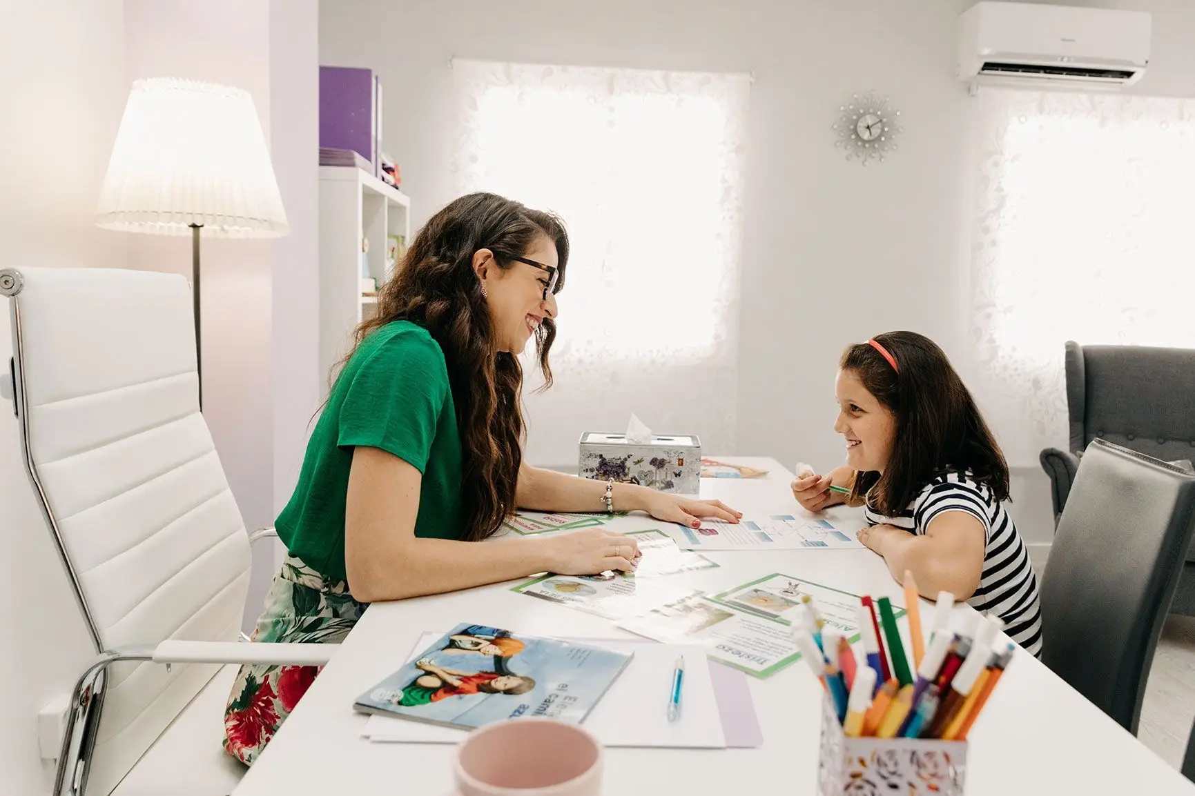 Sesión treapia niños adolescentes - Psicoimagina | Andreina Pereda Alicante